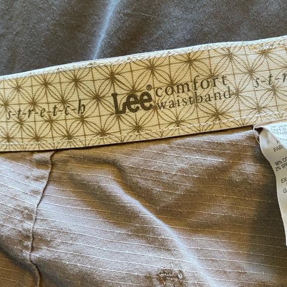 Riders by Lee Tan Cargo Shorts with Relaxed Fit - Picture 4 of 5